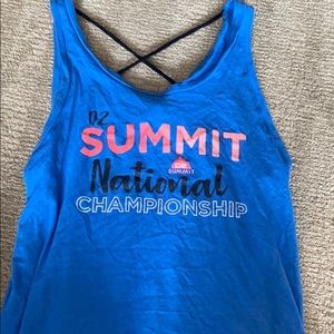 d2 summit tank top